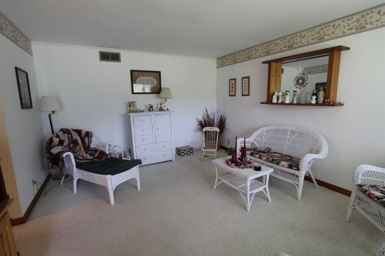 201 Roesner Road Evansville, IN 47712 - Photo 3 of 31 Gallery Image 3