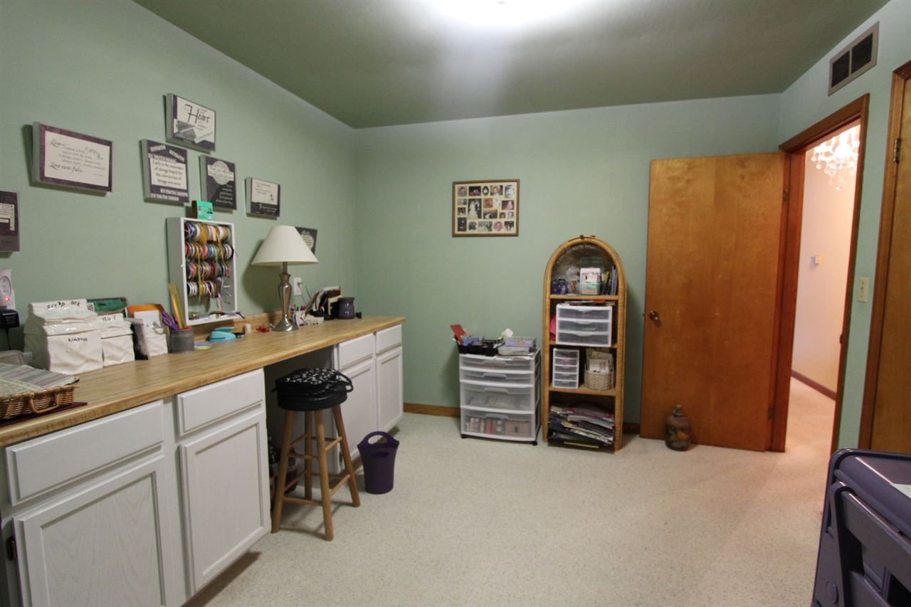 201 Roesner Road Evansville, IN 47712 - Photo 22 of 31 Gallery Image 22