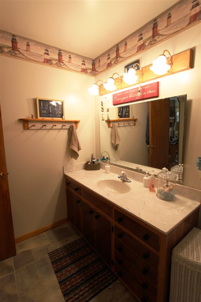 201 Roesner Road Evansville, IN 47712 - Photo 23 of 31 Gallery Image 23