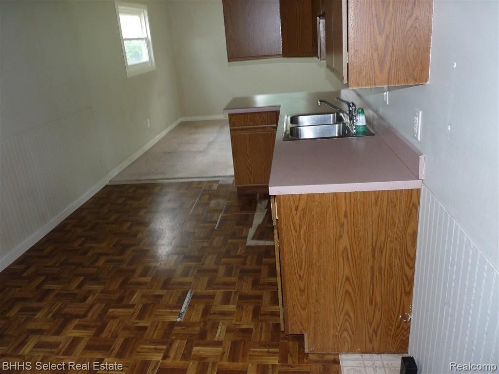 26137 Superior Road Taylor, MI 48180 - Photo 8 of 10 kitchen