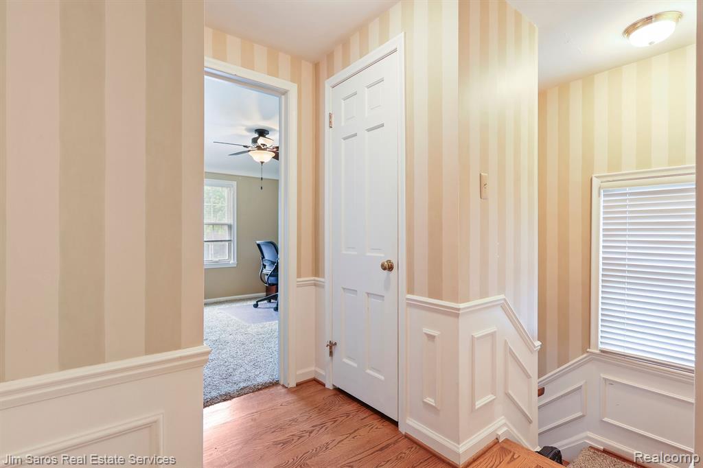 1234 Hampton Road Grosse Pointe Woods, MI 48236 - Photo 14 of 24
