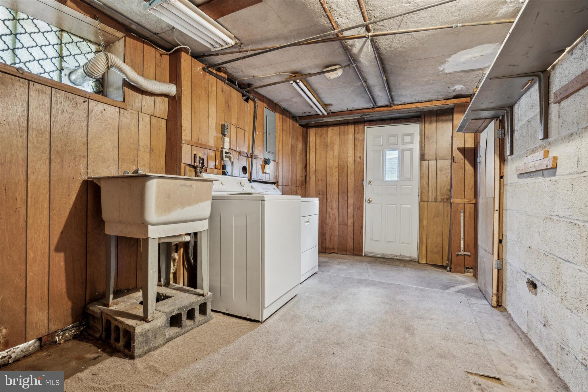 2044 Jenkintown Road Glenside, PA 19038 - Photo 28 of 33 a view of a storage & utility room with washer and dryer