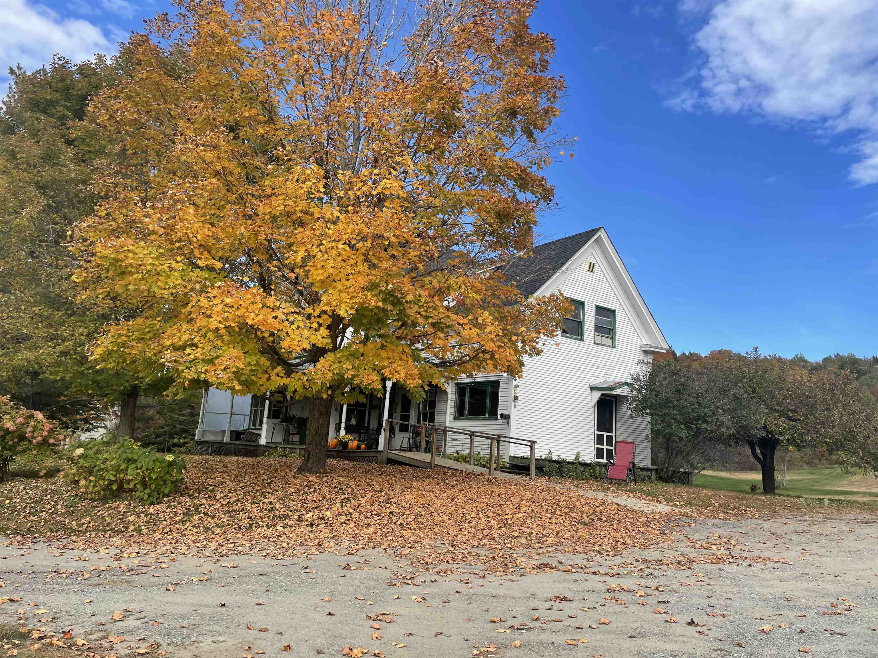 629 Mackville Road Hardwick, VT 05843 - Photo 4 of 29