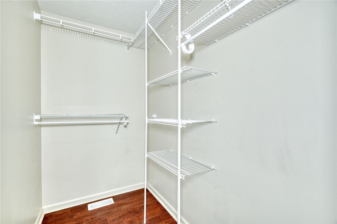 746 Levelle Court Webster, NY 14580 - Photo 24 of 44