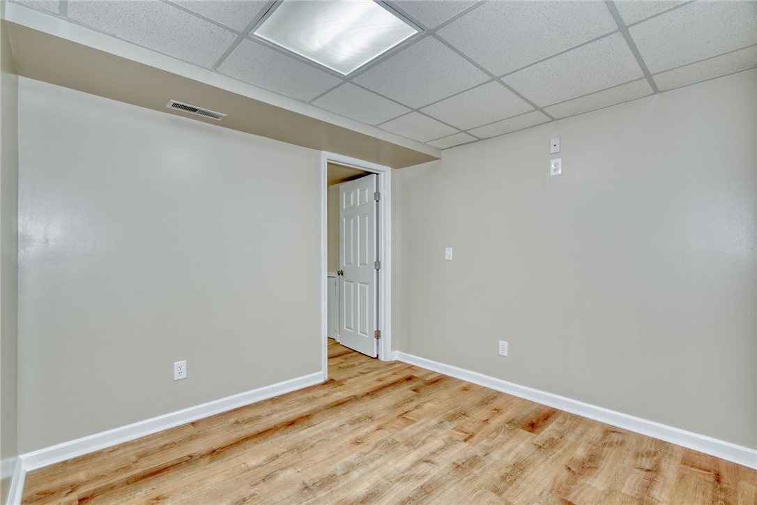 746 Levelle Court Webster, NY 14580 - Photo 31 of 44