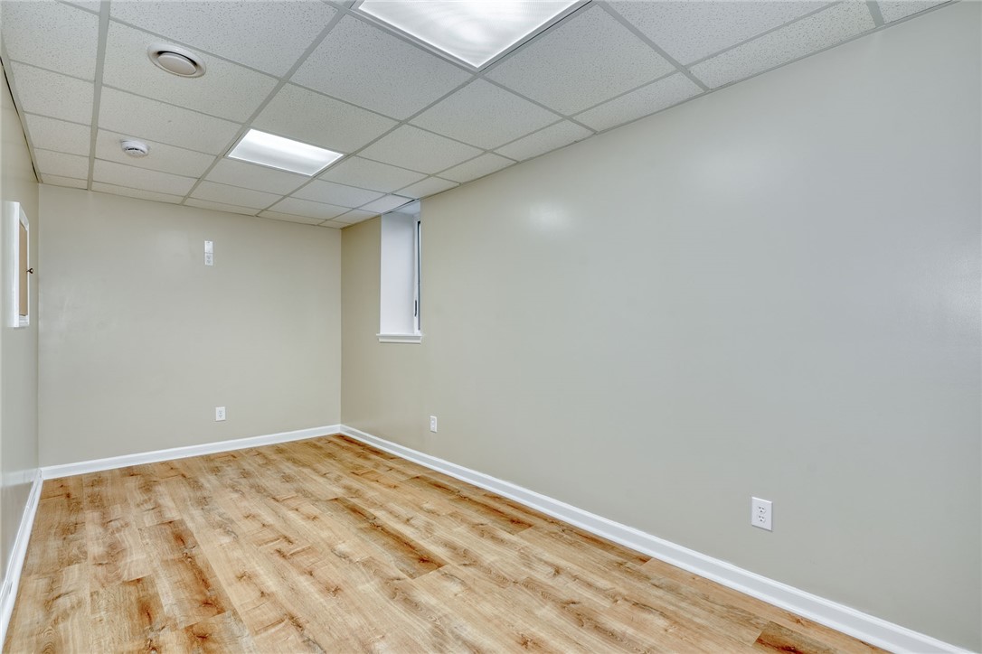 746 Levelle Court Webster, NY 14580 - Photo 33 of 44