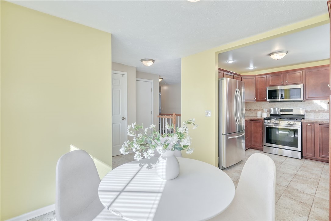 746 Levelle Court Webster, NY 14580 - Photo 6 of 44