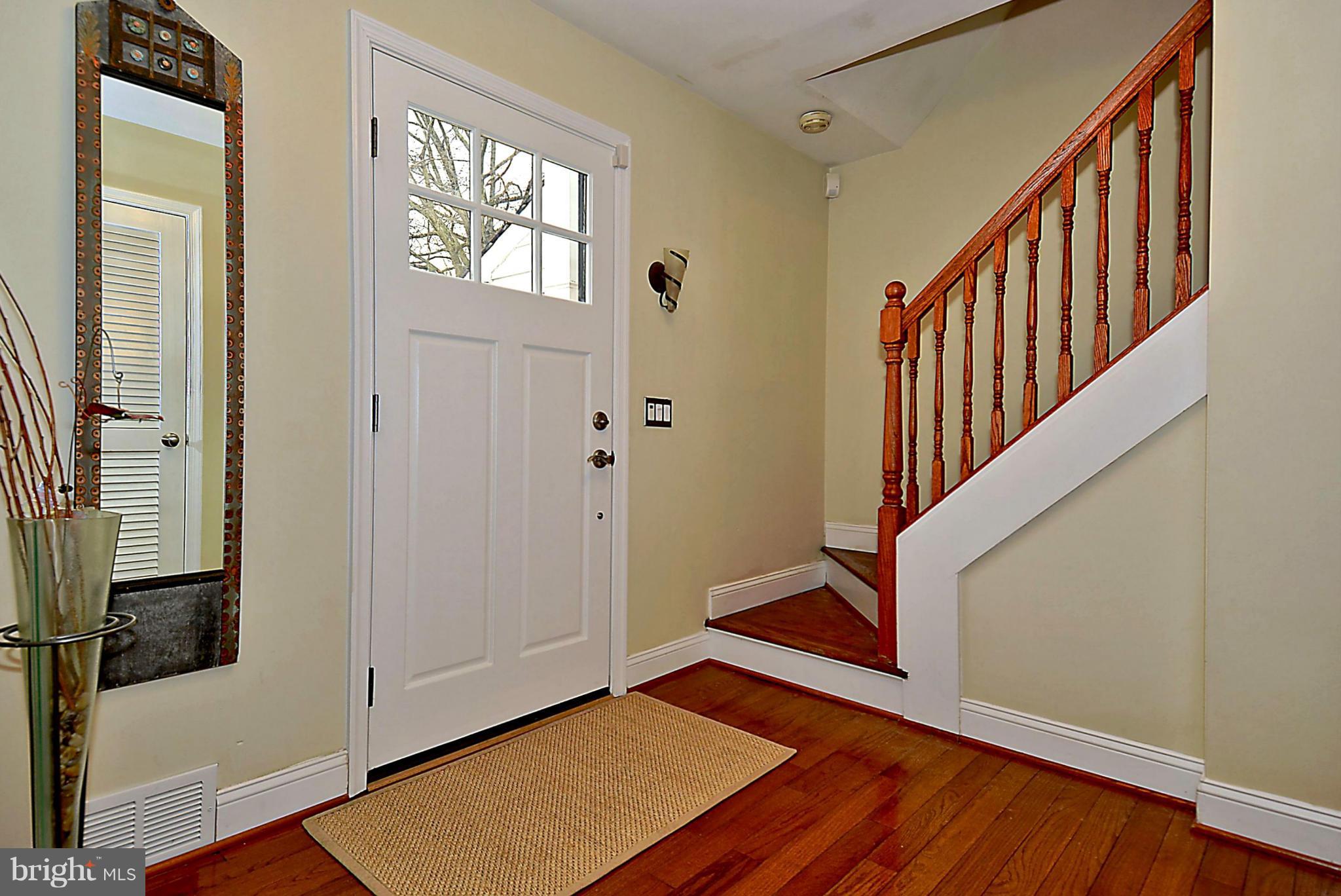 11015 Gainsborough Road Potomac, MD 20854 - Photo 2 of 27 Interior (General)