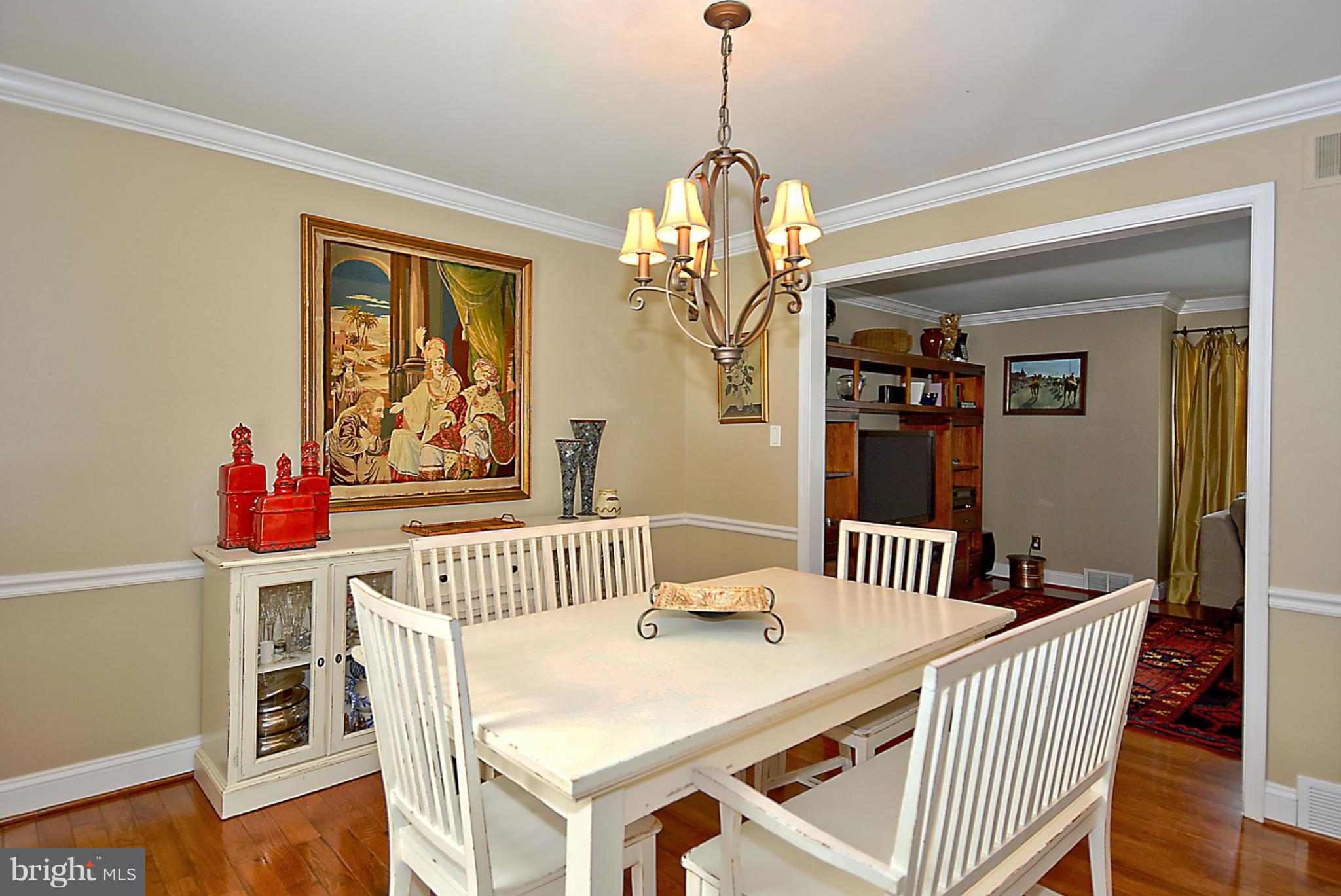 11015 Gainsborough Road Potomac, MD 20854 - Photo 10 of 27 Dining Room