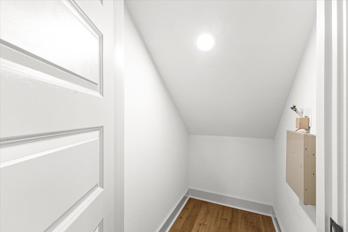 9821 Turnbow Street, Unit CD Houston, TX 77029 - Photo 3 of 27 Storage