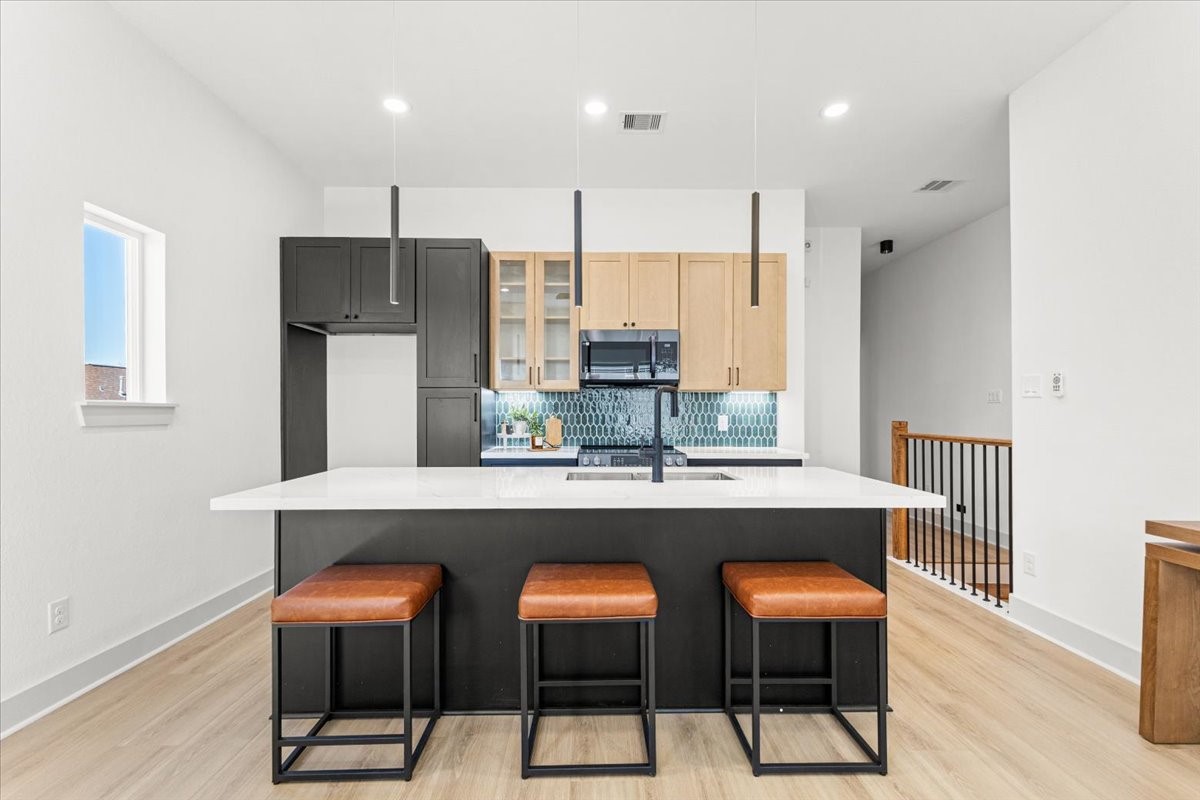 9821 Turnbow Street, Unit CD Houston, TX 77029 - Photo 9 of 27