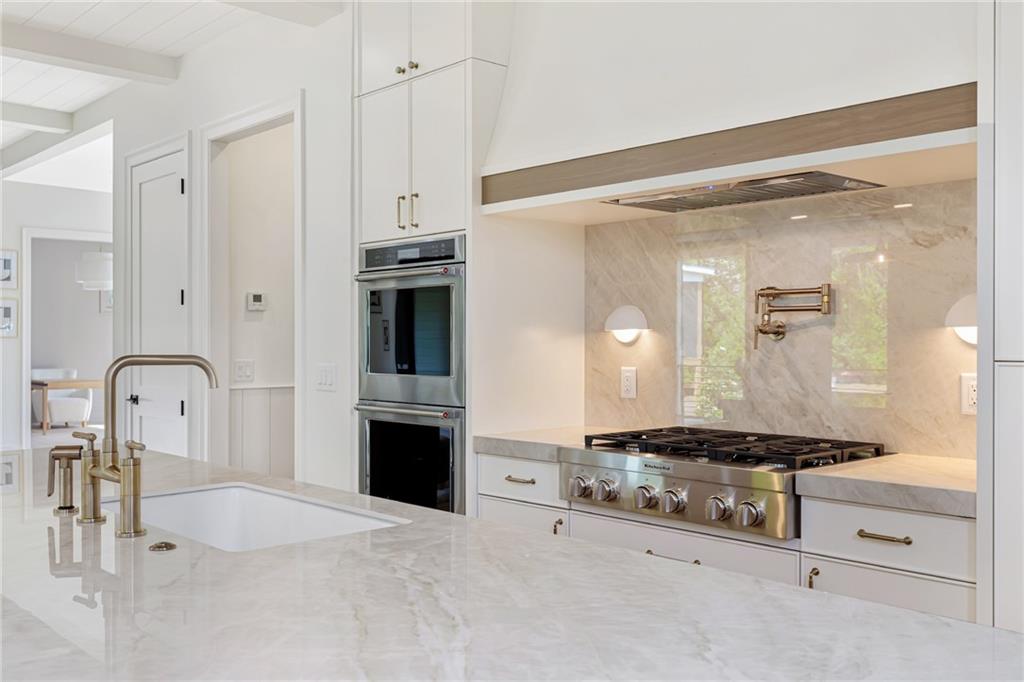 10908 Woodstock Road Roswell, GA 30075 - Photo 15 of 27