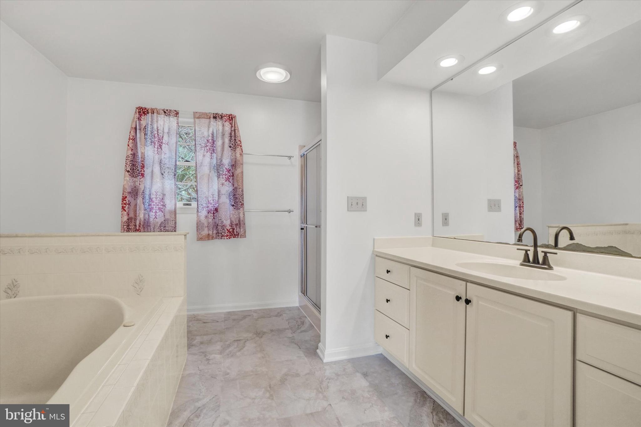 3617 Cheltenham Road York, PA 17402 - Photo 25 of 43 Primary Bath