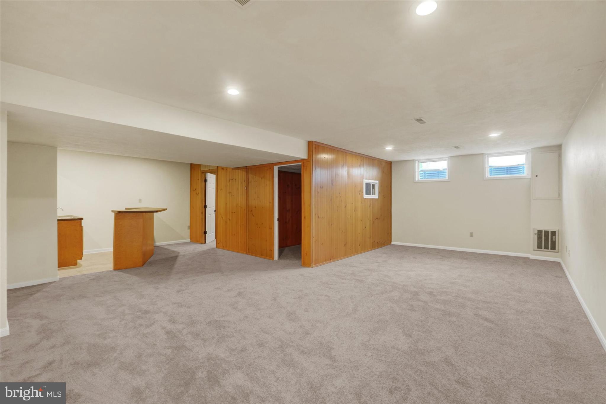 3617 Cheltenham Road York, PA 17402 - Photo 33 of 43 Rec Room with Wet Bar Area