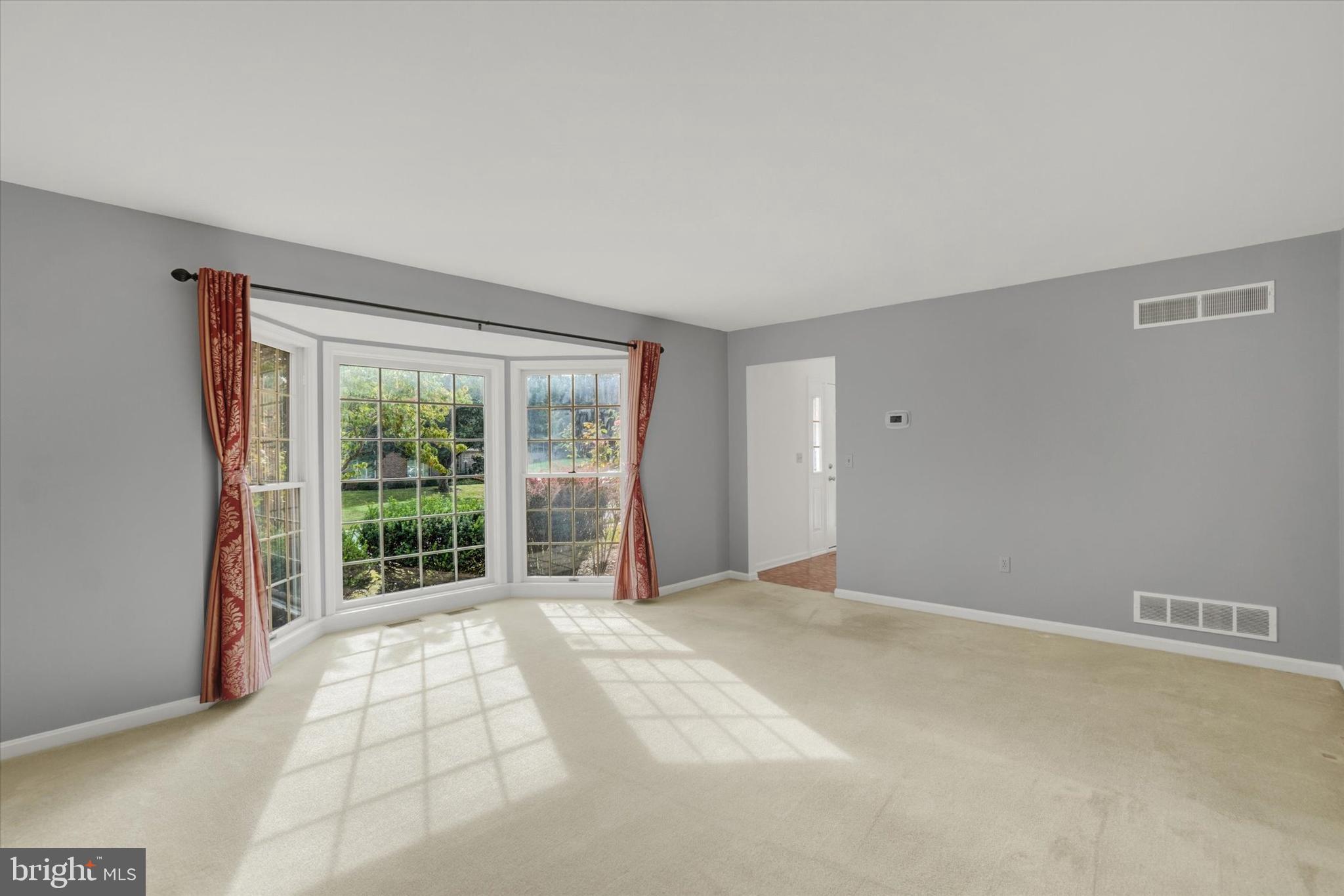3617 Cheltenham Road York, PA 17402 - Photo 6 of 43 Living Room
