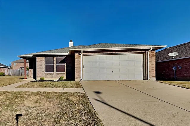 $2,200 | 807 Wild Prairie Drive, Arlington, TX 76002