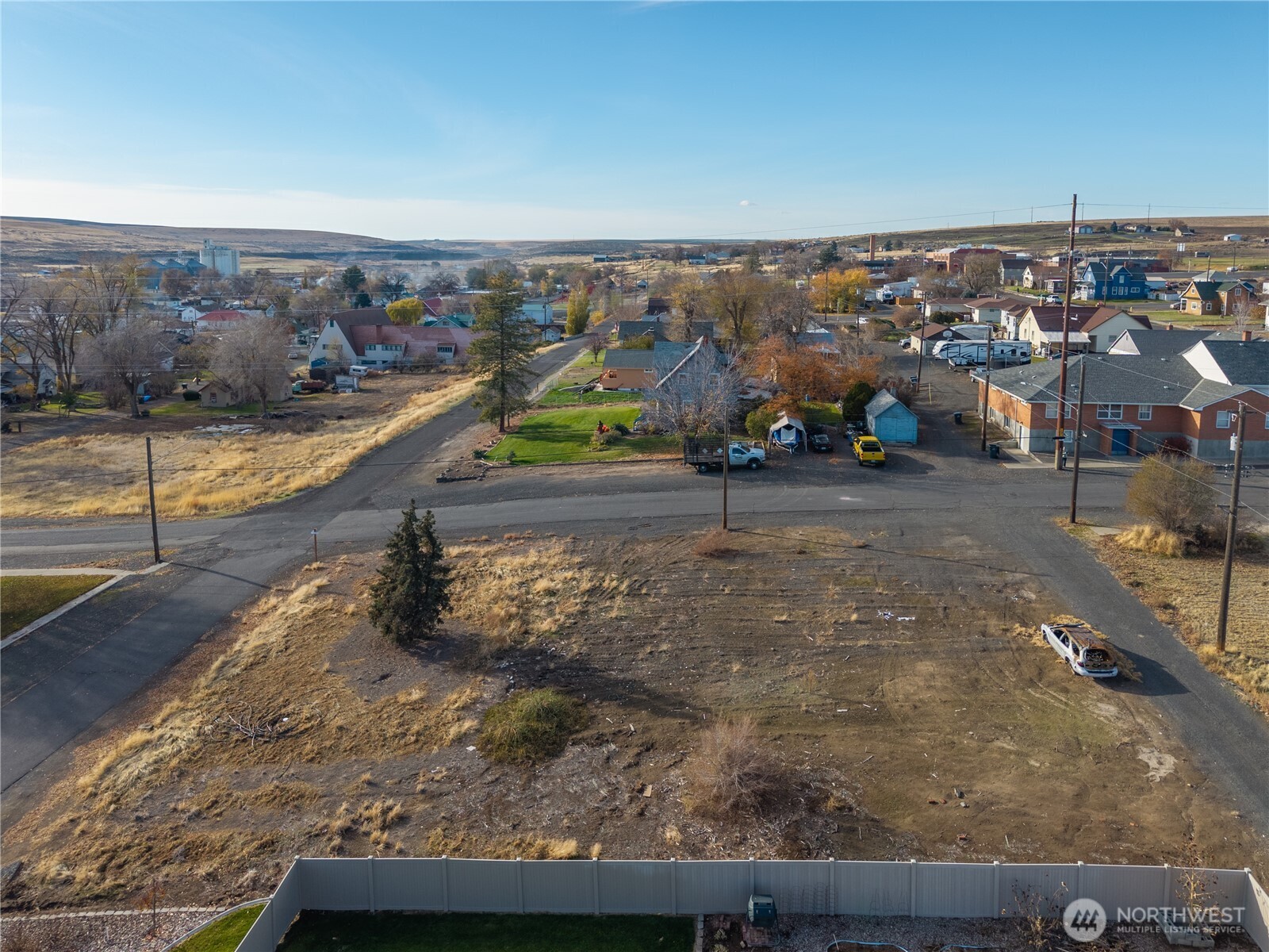 408 North L Street Lind, WA 99341 - Photo 2 of 11 a view of a city