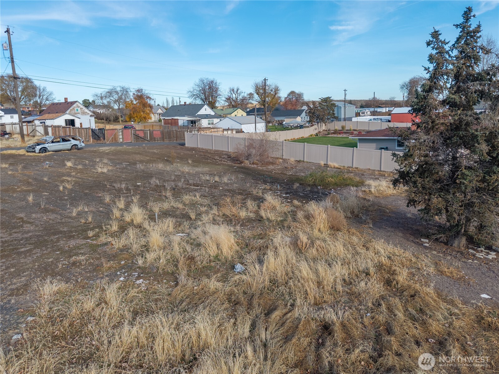 408 North L Street Lind, WA 99341 - Photo 8 of 11 a view of a town with big yard