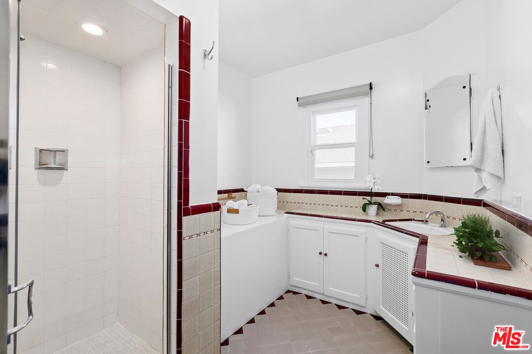 4761 Frieda Drive Los Angeles, CA 90065 - Photo 16 of 23