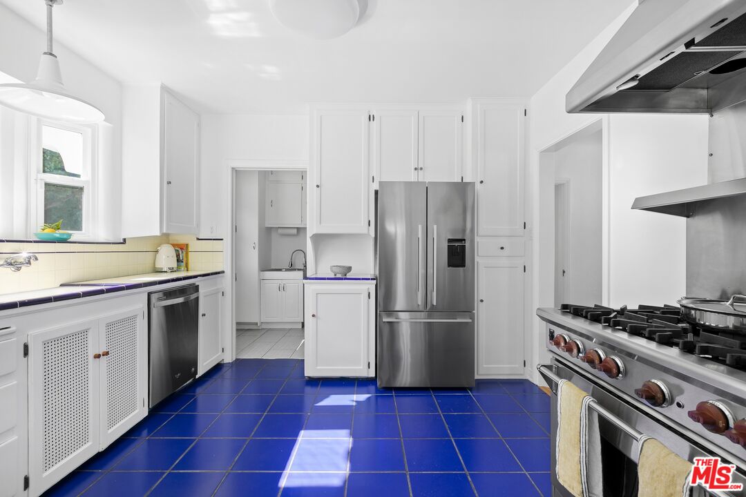 4761 Frieda Drive Los Angeles, CA 90065 - Photo 9 of 23