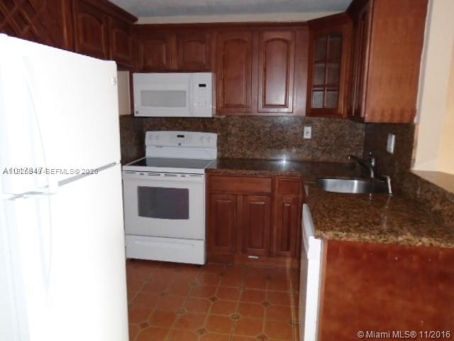 9143 Southwest 77th Avenue, Unit B304 Miami, FL 33156 - Photo 4 of 8