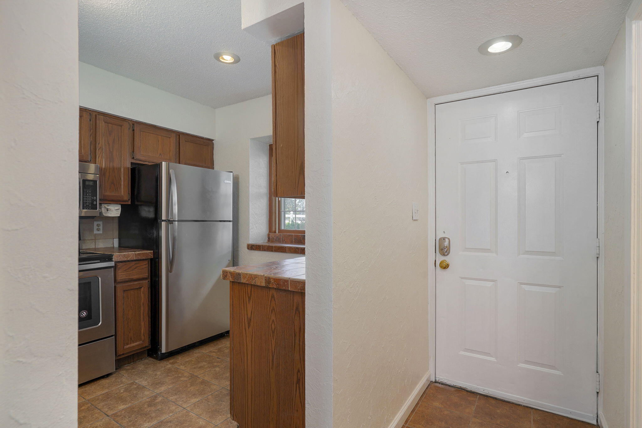 2700 South Ingram Mill Road, Unit 3 Springfield, MO 65804 - Photo 4 of 21 2700 S Ingram Mill Rd 3-5