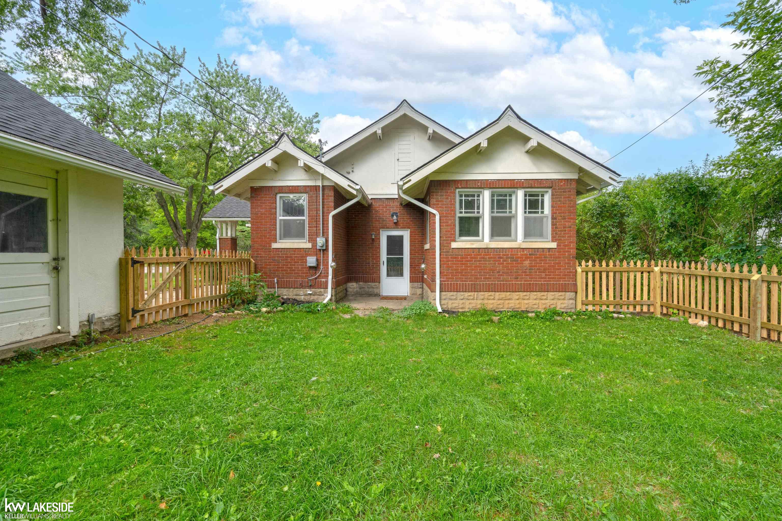 1262 Rochester Road Leonard, MI 48367 - Photo 25 of 28