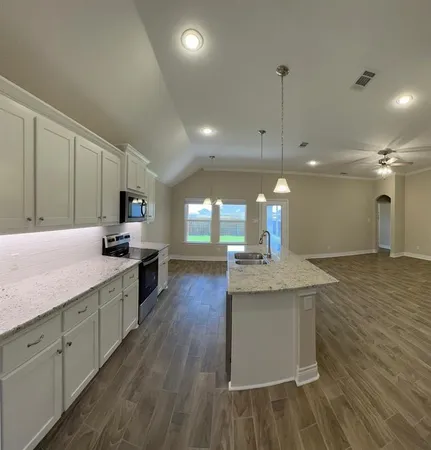 $1,900 | 905 Tippit Lane, Greenville, TX 75402