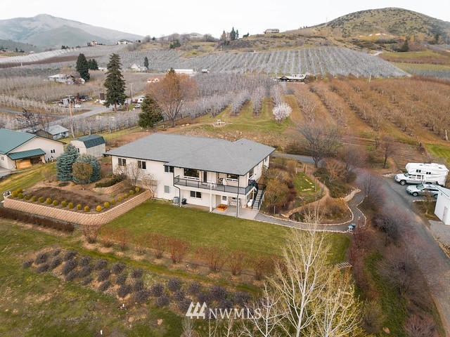 5017 Harden Road Cashmere, WA 98815 - Photo 3 of 25 Gallery Image 3