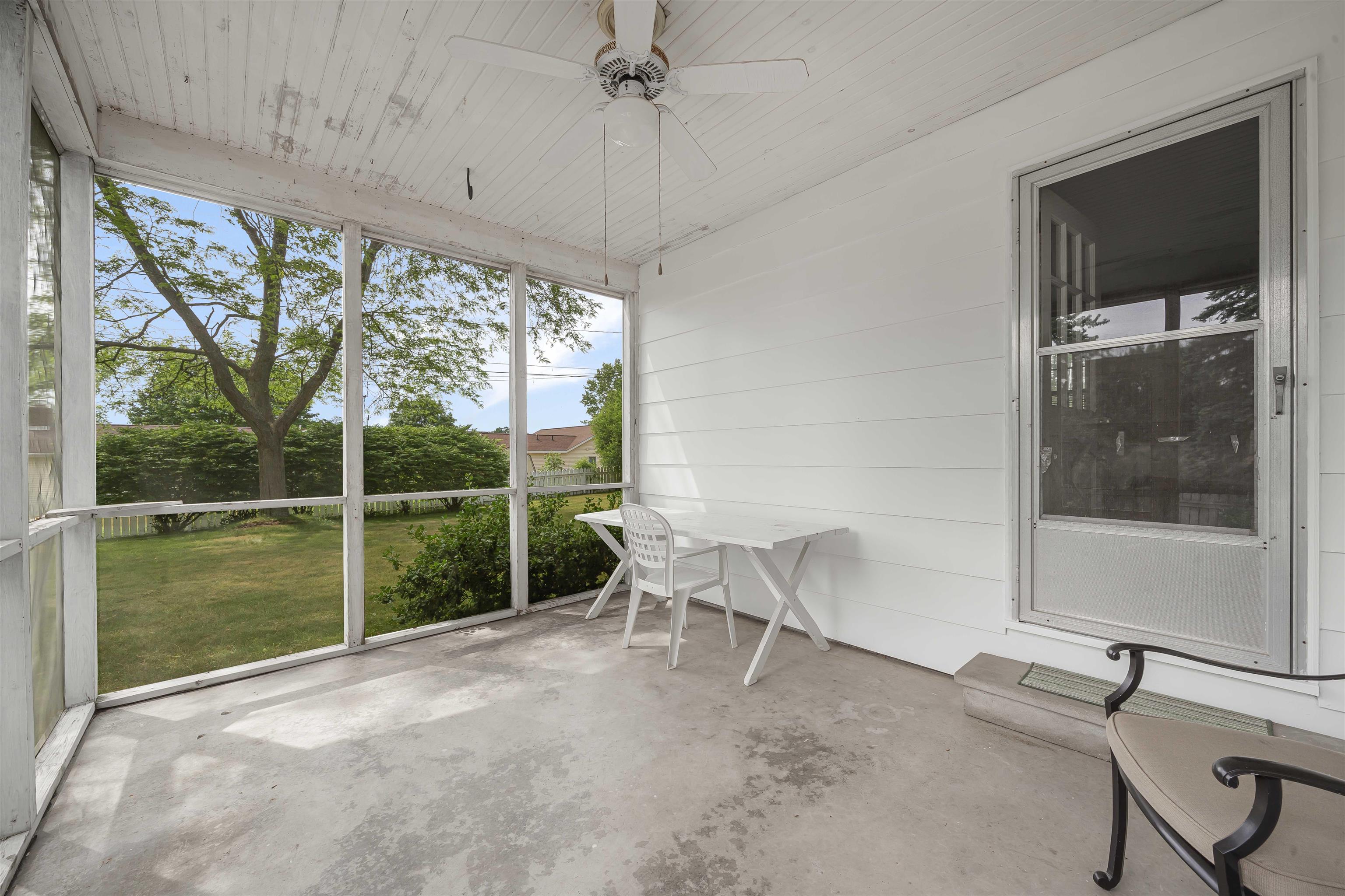 424 Crestview Street Cadillac, MI 49601 - Photo 27 of 62 1946655-224b1af4-93f6-4da1-9b5a-7551ce7703d8.JPG