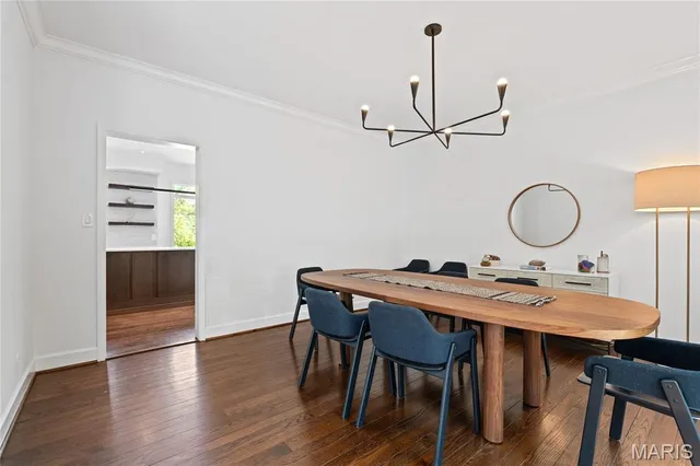 $1,299,000 | 824 Bluespring Lane, Frontenac, MO 63131