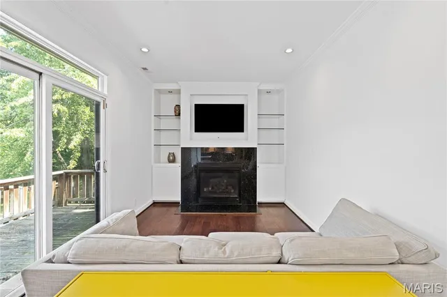 $1,299,000 | 824 Bluespring Lane, Frontenac, MO 63131