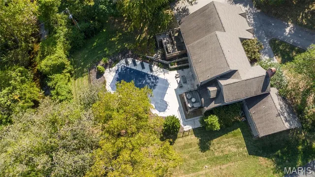 $1,299,000 | 824 Bluespring Lane, Frontenac, MO 63131