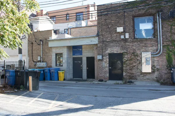 $27 | 1224 West Belmont Avenue, Chicago, IL 60657