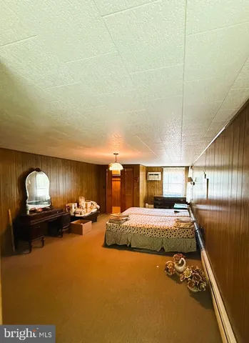 a view of walk in closet