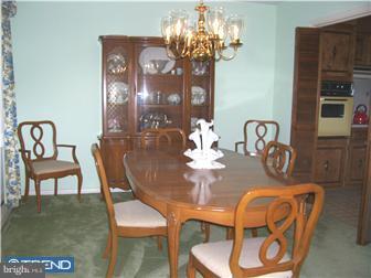 42 Hearthstone Drive Reading, PA 19606 - Photo 5 of 12 Dining Room
