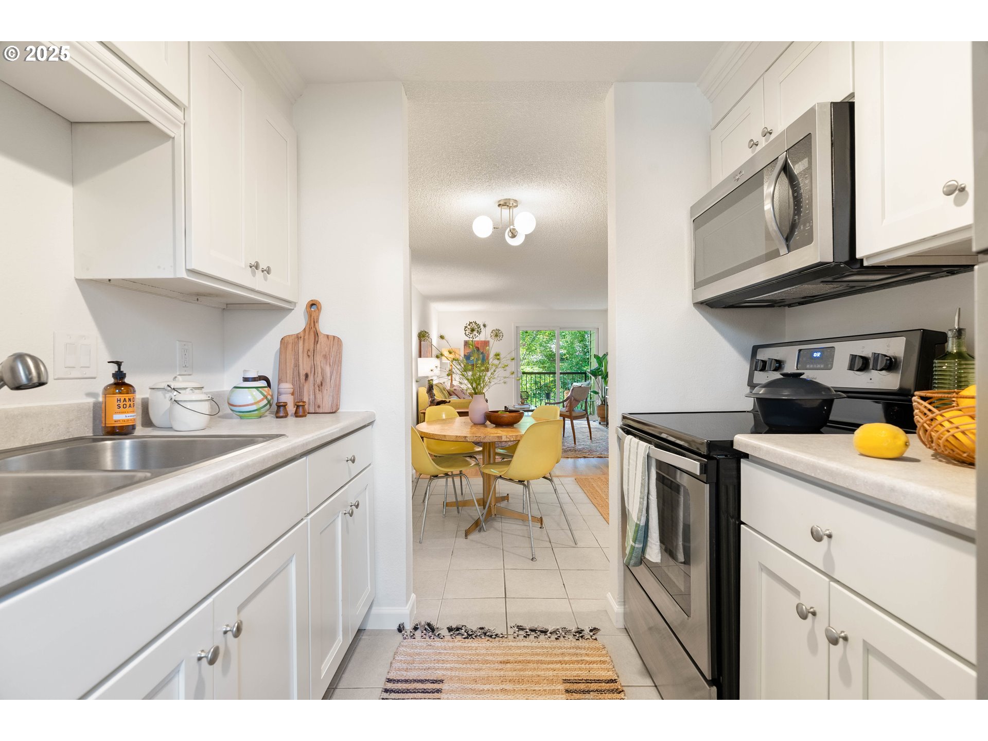 12620 Northwest Barnes Road Portland, OR 97229 - Photo 12 of 28 Gallery Image 12
