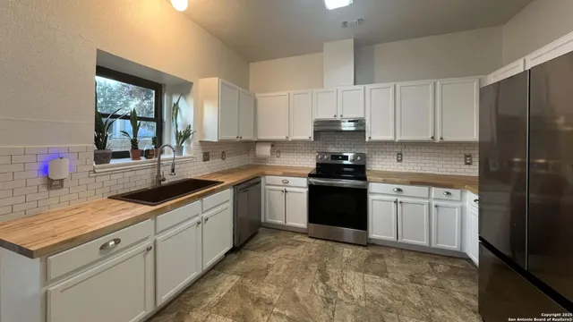 $249,900 | 13107 Burgundy Point, San Antonio, TX 78217