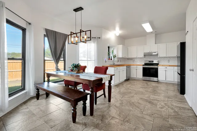 $249,900 | 13107 Burgundy Point, San Antonio, TX 78217