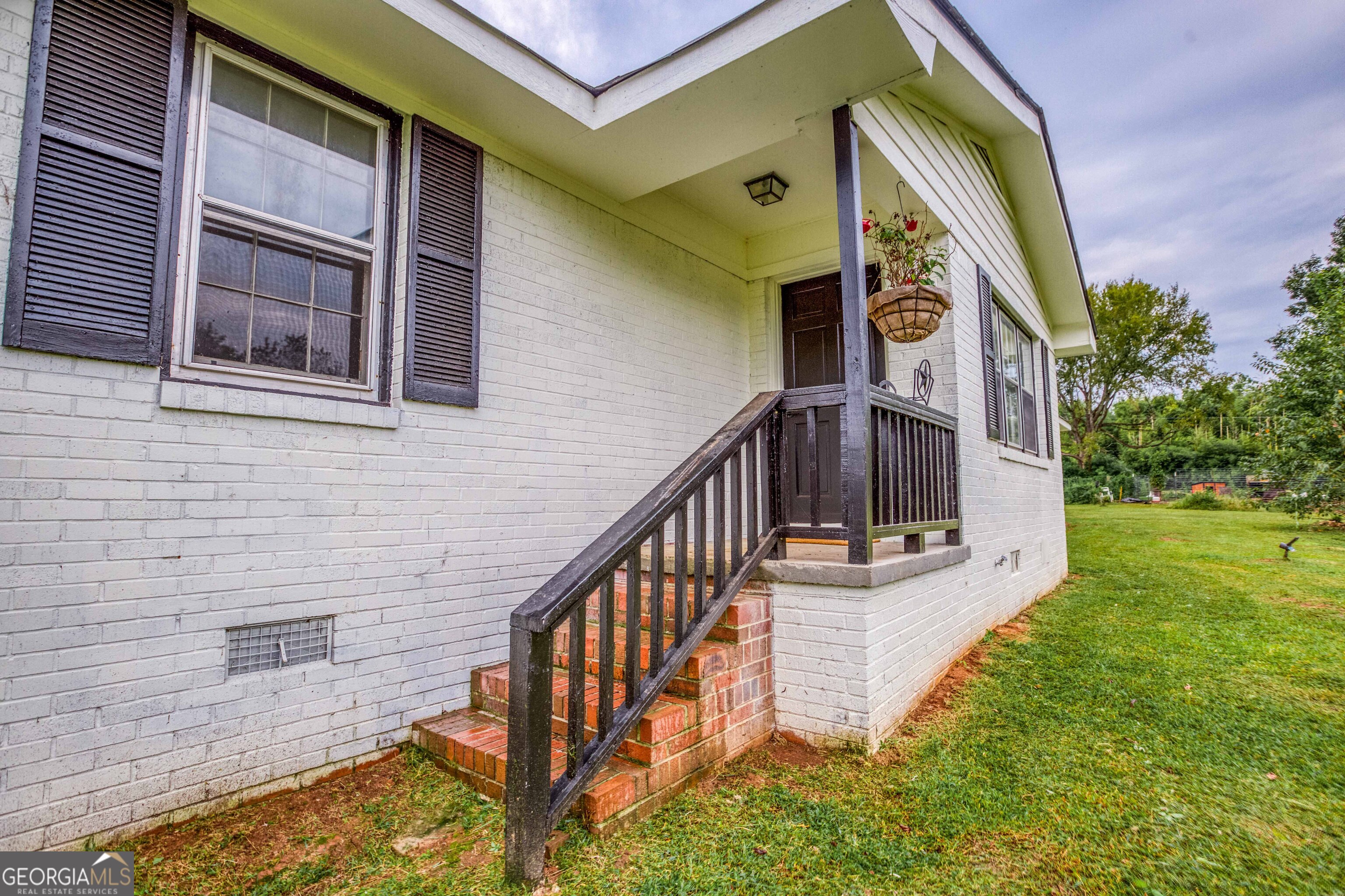 2141 Greensboro Road Madison, GA 30650 - Photo 21 of 35 a view of entryway with a front door