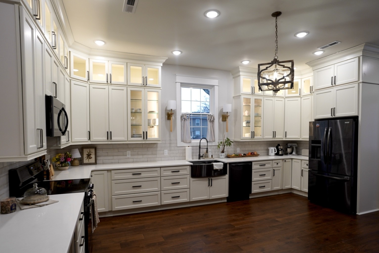 807 North Maple Street Murfreesboro, TN 37130 - Photo 8 of 16 a kitchen with stainless steel appliances granite countertop a sink stove and refrigerator