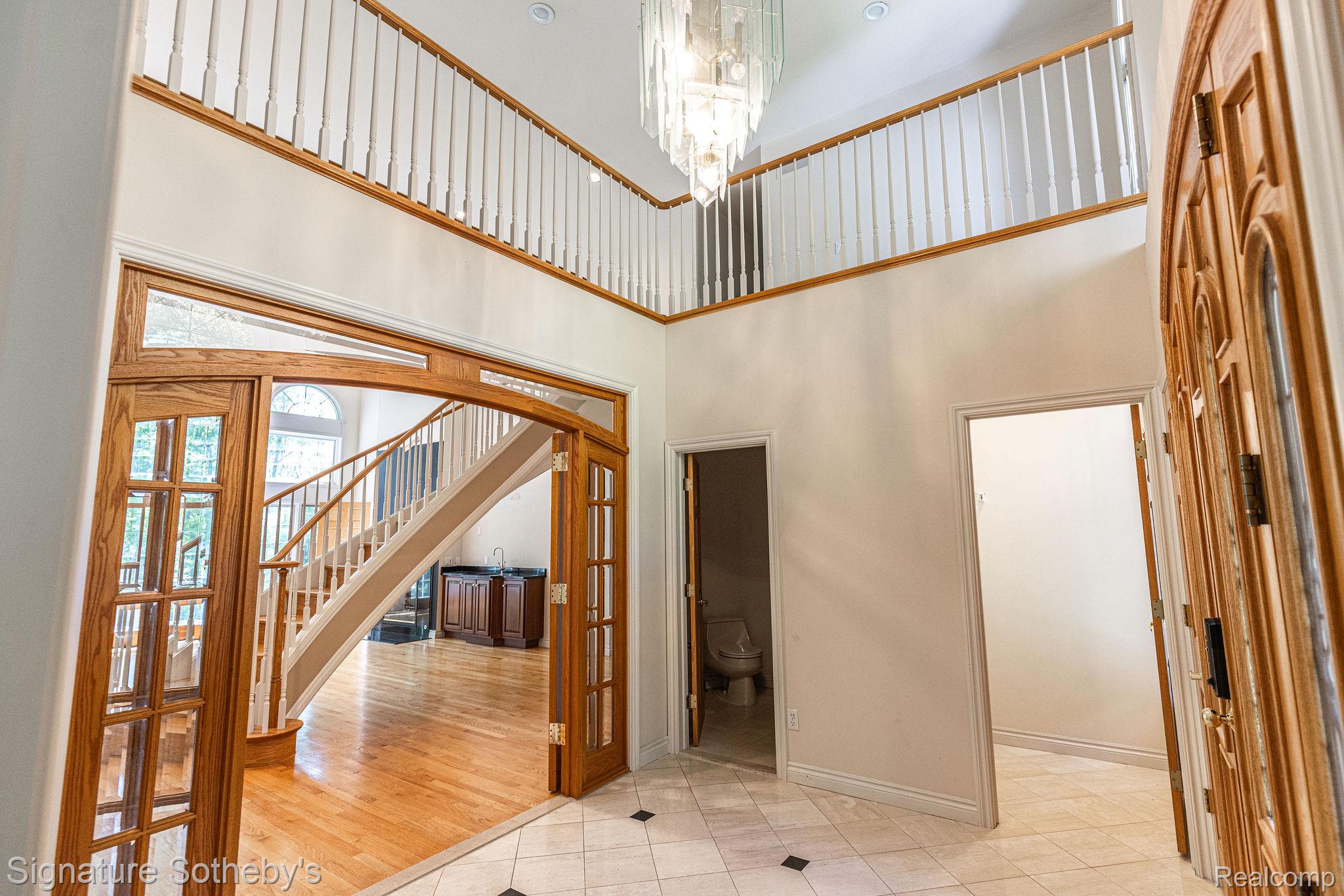 2855 Cranbrook Ridge Court Rochester, MI 48306 - Photo 14 of 31 6W6A2502.jpg