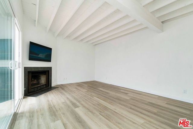 $7,250 | 29221 Heathercliff Road, Unit 4, Malibu, CA 90265