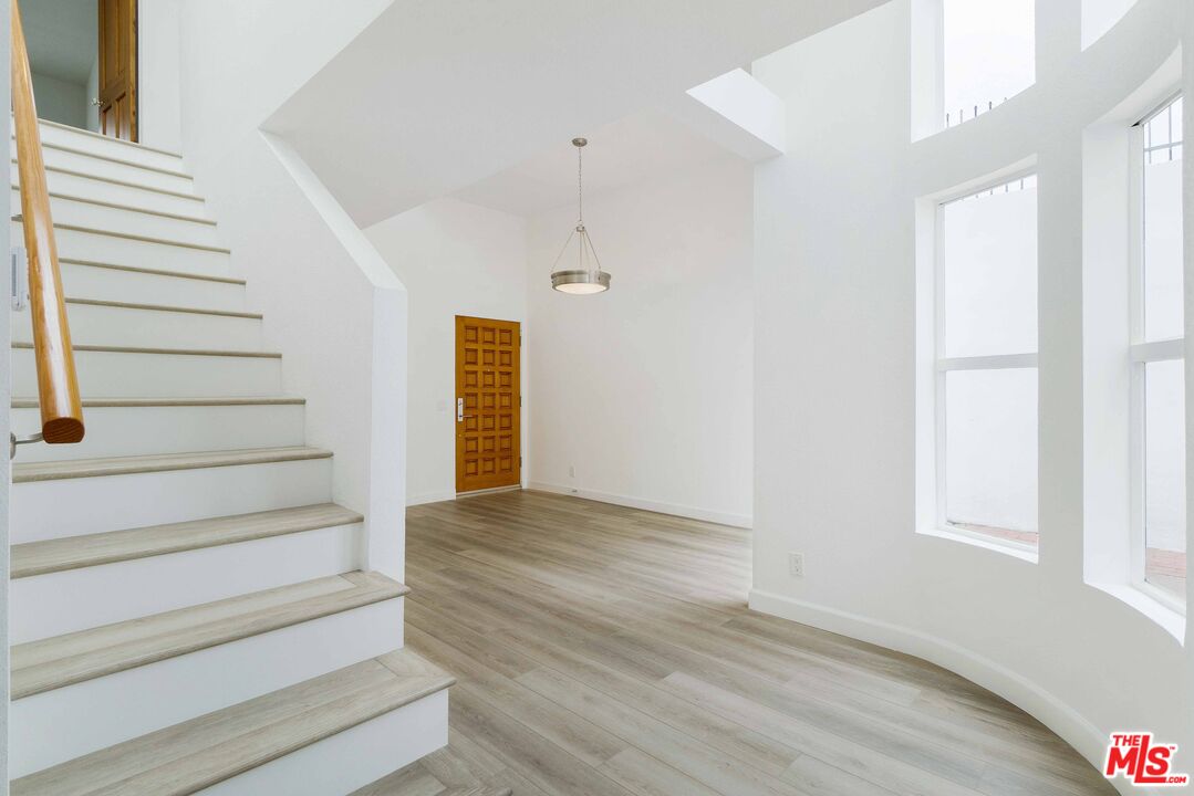 29221 Heathercliff Road, Unit 4 Malibu, CA 90265 - Photo 14 of 42