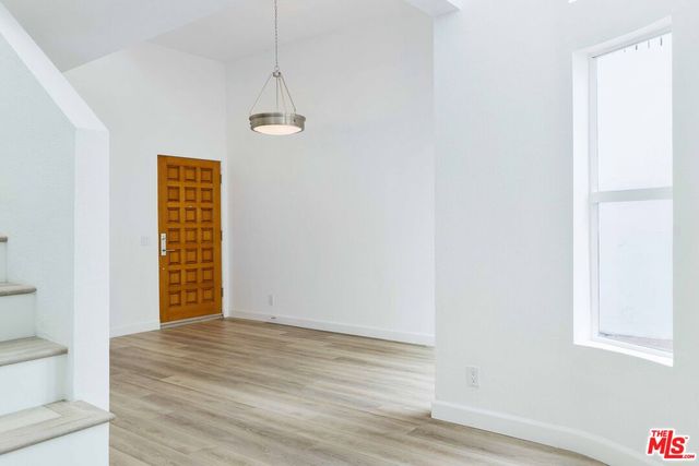 $7,250 | 29221 Heathercliff Road, Unit 4, Malibu, CA 90265