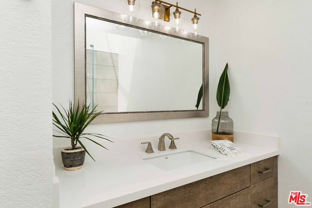 $7,250 | 29221 Heathercliff Road, Unit 4, Malibu, CA 90265