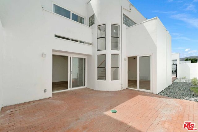 $7,250 | 29221 Heathercliff Road, Unit 4, Malibu, CA 90265