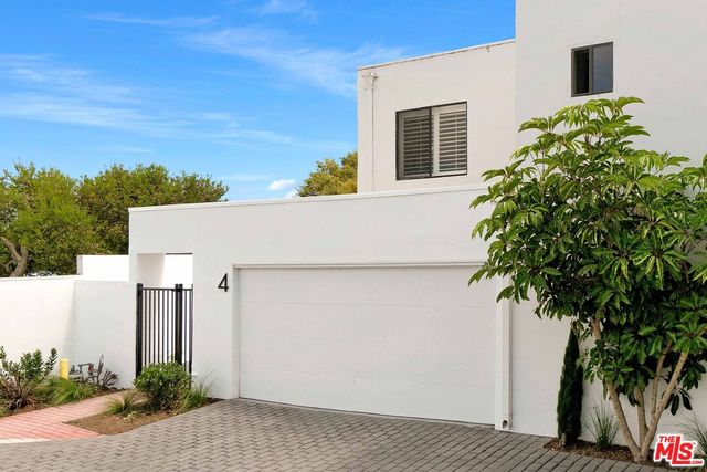 $7,250 | 29221 Heathercliff Road, Unit 4, Malibu, CA 90265