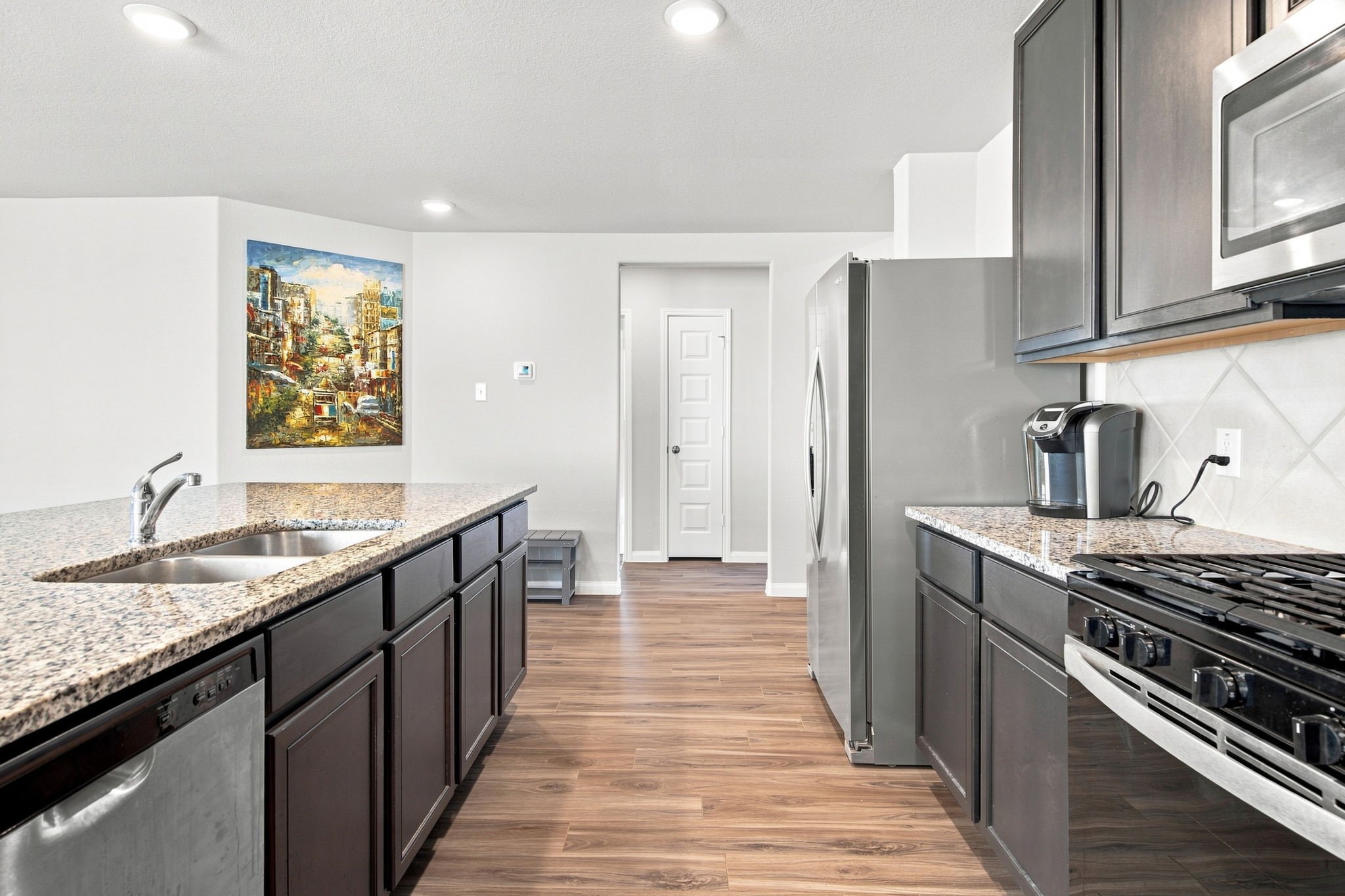 922 Luke Darrell Drive Rosharon, TX 77583 - Photo 5 of 15 Gallery Image 5