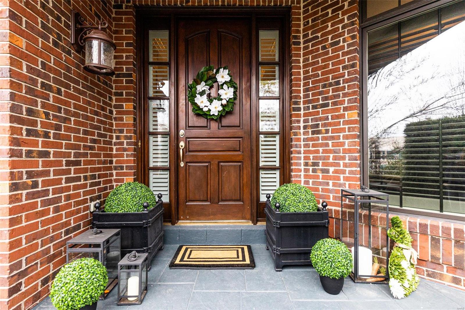 597 Upper Conway Circle Chesterfield, MO 63017 - Photo 3 of 26